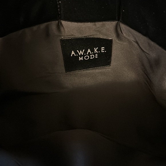AWAKE MODE large padded clutch - Picture 2 of 4